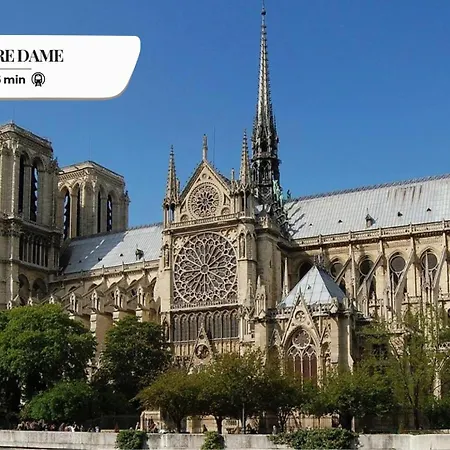 229 Fantasyland - Superb * Paris
